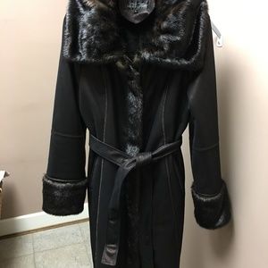 Diane Sayler's Fabulous Furs Fur Coat